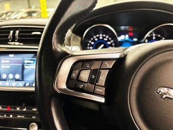 JAGUAR F-PACE 2.0 D180 R-Sport SUV 5dr Diesel Auto AWD Euro 6 (s/s) (180 ps)