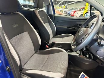 TOYOTA YARIS 1.5 VVT-h Y20 Bi-tone Hatchback 5dr Petrol Hybrid E-CVT Euro 6 (