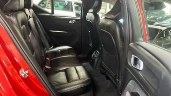 VOLVO XC40 1.5h T5 Twin Engine Recharge 10.7kWh Inscription Pro SUV 5dr Pet