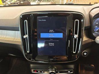 VOLVO XC40 1.5h T5 Twin Engine Recharge 10.7kWh Inscription Pro SUV 5dr Pet
