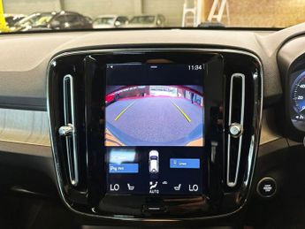 VOLVO XC40 1.5h T5 Twin Engine Recharge 10.7kWh Inscription Pro SUV 5dr Pet