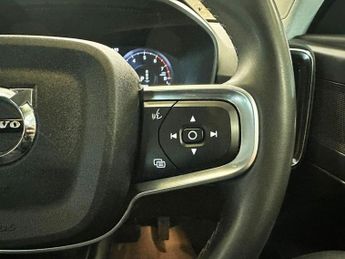 VOLVO XC40 1.5h T5 Twin Engine Recharge 10.7kWh Inscription Pro SUV 5dr Pet