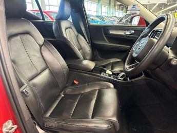 VOLVO XC40 1.5h T5 Twin Engine Recharge 10.7kWh Inscription Pro SUV 5dr Pet