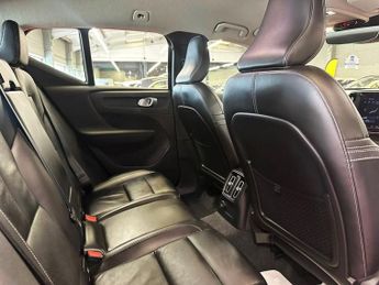 VOLVO XC40 1.5h T5 Twin Engine Recharge 10.7kWh Inscription Pro SUV 5dr Pet