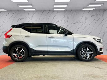 VOLVO XC40 2.0 B4 MHEV R-Design SUV 5dr Petrol Hybrid Auto Euro 6 (s/s) (19