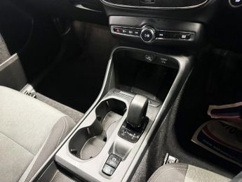 VOLVO XC40 1.5h T4 Recharge 10.7kWh Core SUV 5dr Petrol Plug-in Hybrid Auto