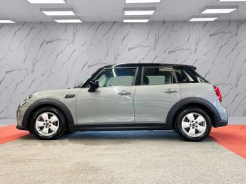 MINI HATCH 1.5 Cooper Classic Hatchback 5dr Petrol Manual Euro 6 (s/s) (136