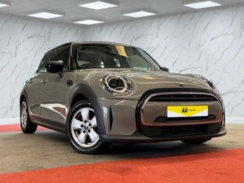 MINI HATCH 1.5 Cooper Classic Hatchback 5dr Petrol Manual Euro 6 (s/s) (136