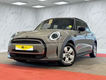 MINI HATCH 1.5 Cooper Classic Hatchback 5dr Petrol Manual Euro 6 (s/s) (136