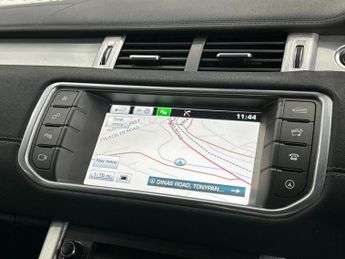 LAND ROVER RANGE ROVER EVOQUE 2.0 TD4 HSE Dynamic SUV 5dr Diesel Auto 4WD Euro 6 (s/s) (180 ps