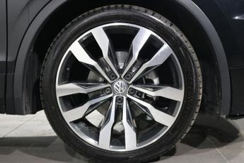 VOLKSWAGEN TIGUAN 2.0 TDI R-Line SUV 5dr Diesel DSG 4Motion Euro 6 (s/s) (150 ps)
