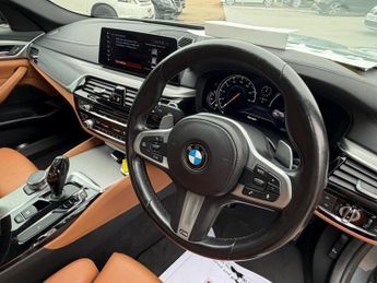 BMW 5 SERIES 2.0 520d M Sport Saloon 4dr Diesel Auto Euro 6 (s/s) (190 ps)