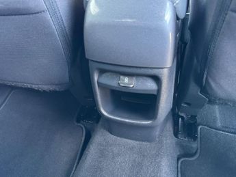 NISSAN JUKE 1.0 DIG-T N-Connecta SUV 5dr Petrol DCT Auto Euro 6 (s/s) (114 p