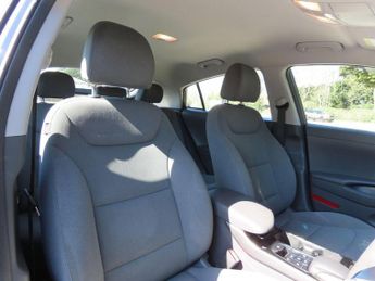 HYUNDAI IONIQ 38.3kWh Premium Hatchback 5dr Electric Auto (136 ps)