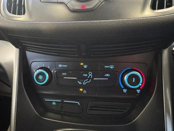 FORD KUGA 2.0 TDCi EcoBlue Zetec SUV 5dr Diesel Powershift AWD Euro 6 (s/s