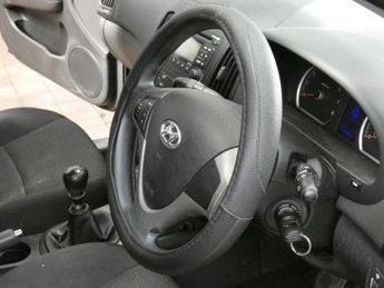 HYUNDAI I30 1.4 Comfort Hatchback 5dr Petrol Manual Euro 4 (108 bhp)