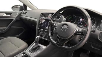 VOLKSWAGEN E-GOLF 35.8kWh e-Golf Hatchback 5dr Electric Auto (136 ps)