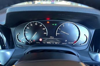 BMW 3 SERIES 2.0 320i SE Saloon 4dr Petrol Auto Euro 6 (s/s) (184 ps) Front /
