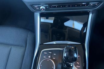 BMW 3 SERIES 2.0 320i SE Saloon 4dr Petrol Auto Euro 6 (s/s) (184 ps) Front /