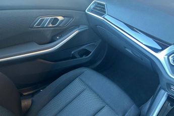 BMW 3 SERIES 2.0 320i SE Saloon 4dr Petrol Auto Euro 6 (s/s) (184 ps) Front /
