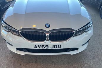 BMW 3 SERIES 2.0 320i SE Saloon 4dr Petrol Auto Euro 6 (s/s) (184 ps) Front /