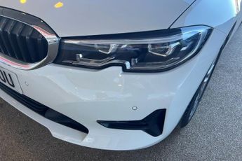 BMW 3 SERIES 2.0 320i SE Saloon 4dr Petrol Auto Euro 6 (s/s) (184 ps) Front /