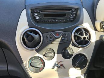 FORD KA 1.2 Zetec Hatchback 3dr Petrol Manual Euro 4 (69 ps)