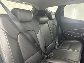 HYUNDAI SANTA FE 2.2 CRDi Blue Drive Premium SUV 5dr Diesel Auto 4WD Euro 6 (s/s)