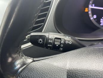 HYUNDAI SANTA FE 2.2 CRDi Blue Drive Premium SUV 5dr Diesel Auto 4WD Euro 6 (s/s)