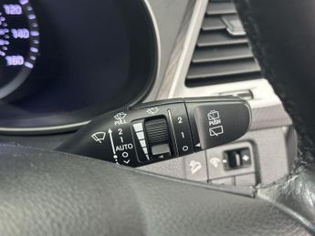 HYUNDAI SANTA FE 2.2 CRDi Blue Drive Premium SUV 5dr Diesel Auto 4WD Euro 6 (s/s)