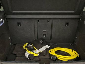 VOLKSWAGEN ID.3 Pro Performance 58kWh Life Hatchback 5dr Electric Auto (204 ps)