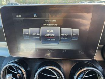 MERCEDES-BENZ GLC 2.1 GLC250d AMG Line (Premium Plus) SUV 5dr Diesel G-Tronic+ 4MA