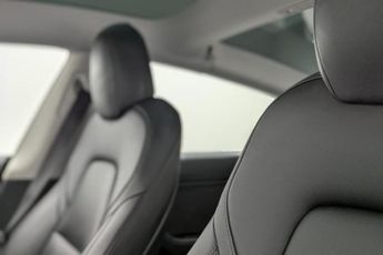 TESLA Model 3 (Dual Motor) Long Range Saloon 4dr Electric Auto 4WDE (346 ps)