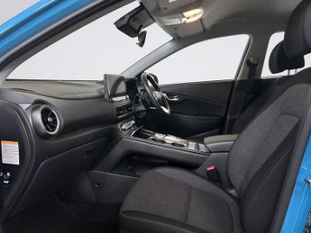 HYUNDAI KONA 39kWh SE Connect SUV 5dr Electric Auto (10.5kW Charger) (136 ps)