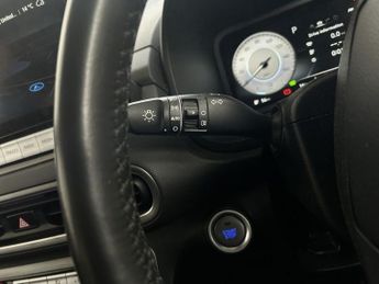 HYUNDAI KONA 39kWh SE Connect SUV 5dr Electric Auto (10.5kW Charger) (136 ps)
