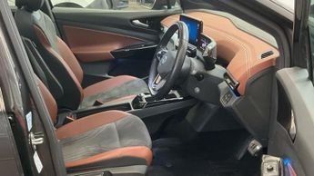 VOLKSWAGEN ID.4 Pro Performance 77kWh Family SUV Electric Auto 5dr - Just 51,664