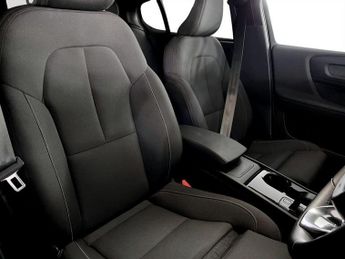 VOLVO C40 Recharge 69kWh Plus SUV 5dr Electric Auto (231 ps)