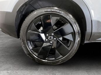 VOLVO XC40 2.0 B4 MHEV Plus Black Edition SUV 5dr Petrol Hybrid DCT Auto Eu