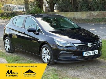 Vauxhall Astra 1.6 CDTi ecoTEC BlueInjection Tech Line Nav Hatchback 5dr Diesel