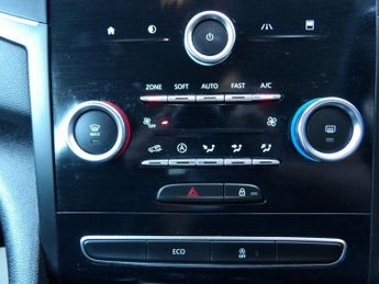 RENAULT MEGANE 1.5 dCi Dynamique Nav Hatchback 5dr Diesel Manual Euro 6 (s/s) (