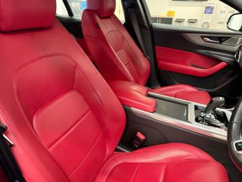 JAGUAR XE 2.0 P250i R-Dynamic HSE Saloon 4dr Petrol Auto Euro 6 (s/s) (250
