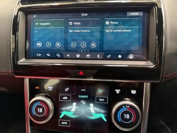 JAGUAR XE 2.0 P250i R-Dynamic HSE Saloon 4dr Petrol Auto Euro 6 (s/s) (250