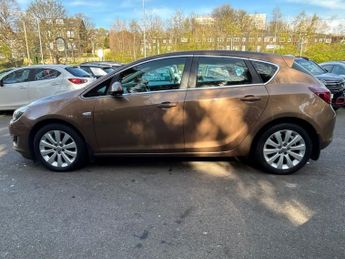 VAUXHALL ASTRA 1.6 16v Elite Hatchback 5dr Petrol Auto Euro 5 (115 ps)
