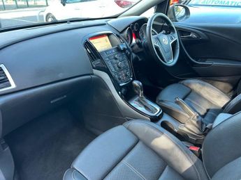 VAUXHALL ASTRA 1.6 16v Elite Hatchback 5dr Petrol Auto Euro 5 (115 ps)