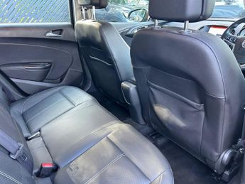 VAUXHALL ASTRA 1.6 16v Elite Hatchback 5dr Petrol Auto Euro 5 (115 ps)