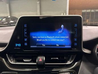 TOYOTA C-HR 1.8 VVT-h Design SUV 5dr Petrol Hybrid CVT Euro 6 (s/s) (122 ps)