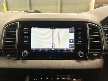 SKODA KAROQ 1.5 TSI ACT SE L SUV 5dr Petrol Manual Euro 6 (s/s) (150 ps)