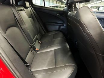 LEXUS UX 2.0 250h SUV 5dr Petrol Hybrid E-CVT Euro 6 (s/s) (184 ps)