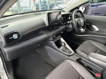 TOYOTA YARIS 1.5 VVT-h Design Hatchback 5dr Petrol Hybrid E-CVT Euro 6 (s/s) 