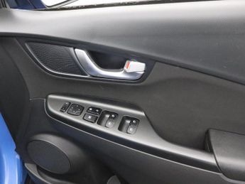 HYUNDAI KONA 1.6 h-GDi SE Connect SUV 5dr Petrol Hybrid DCT Euro 6 (s/s) (141